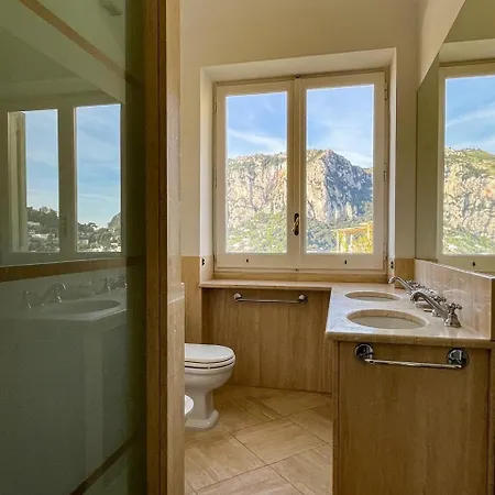 Rooftop Belvedere 卡普里