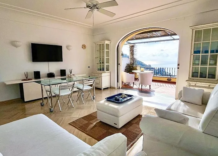 Rooftop Belvedere Apartment *